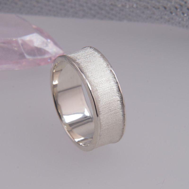 Ring mit organischer Struktur Silber